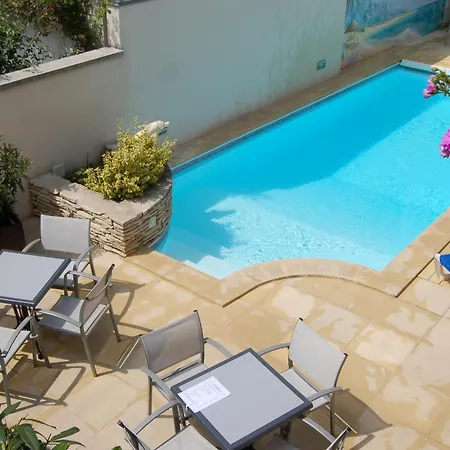 Logis Hotel Au Tambour-2